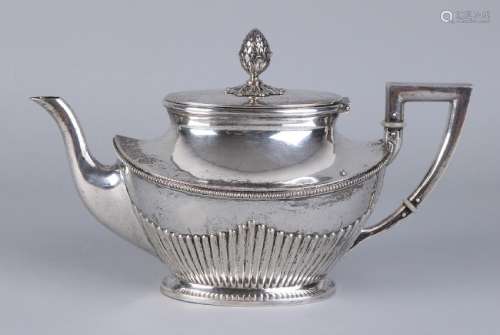 Beautiful silver tea pot, 800/000, oval model with