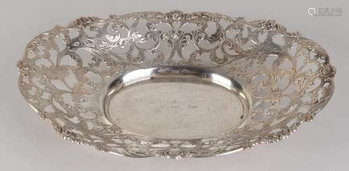 Silver bowl, 833/000, oval-contoured sawn model with