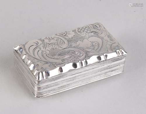 Silver snuff box, 833/000, rectangular model with a