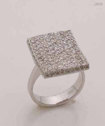 White gold ring, 750/000, with diamonds.Ring with a