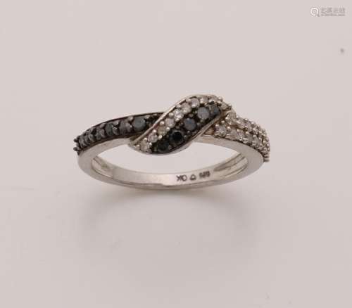Elegant silver ring, 925/000, with black and white