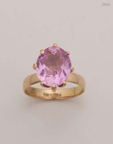 Yellow gold ring, 750/000, with pink corundum. Ring