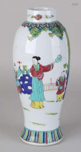 Old Chinese porcelain Family Rose vase with red bottom