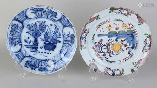 Two 18th century Delft Fayence plates. Consisting of: