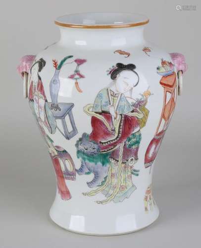 Large old Chinese porcelain Family Rose vase with