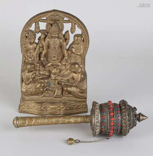 Twice old / antique Tibetan objects. Consisting of: One