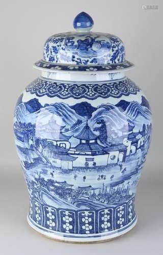 Very large rare antique Chinese porcelain lid pot with