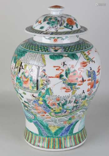 Large old Chinese porcelain Family Verte covered jar