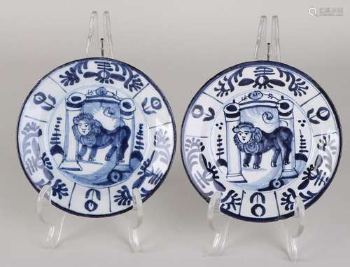 Two antique Delft Fayence dishes with lion decor. 18th