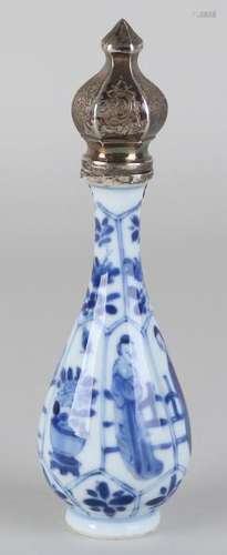 18th - 19th Century Chinese porcelain perfume bottle