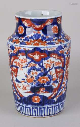 19th century Japanese Imari porcelain vase with floral