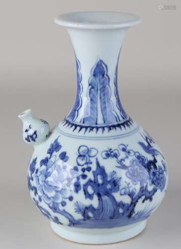 Old Chinese porcelain Ghendi with floral / bird decor.