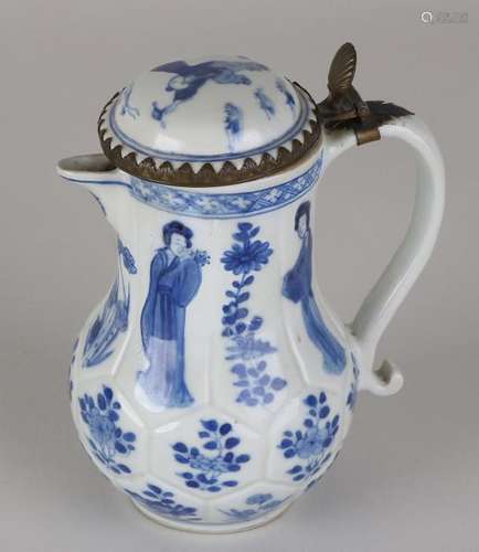 17th - 18th Century Chinese porcelain Kang Xi jug with