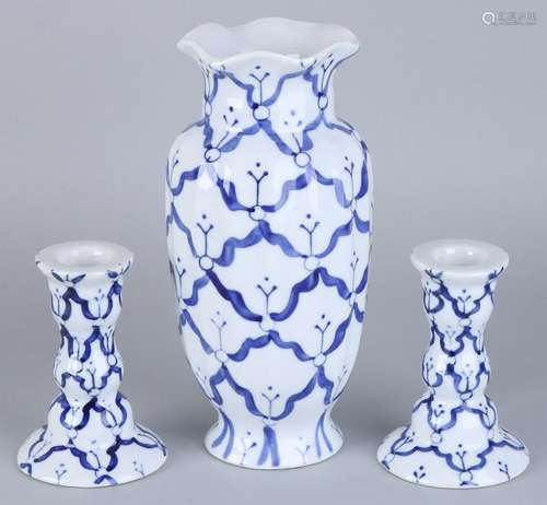 Three times Art Deco porcelain. Around 1920. Consisting