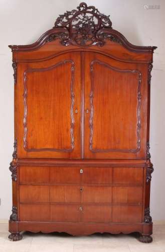 Beautiful Dutch mahogany Louis Philippe cabinet with
