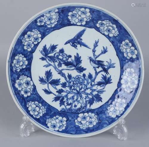 Large 19th century Chinese porcelain decorative dish