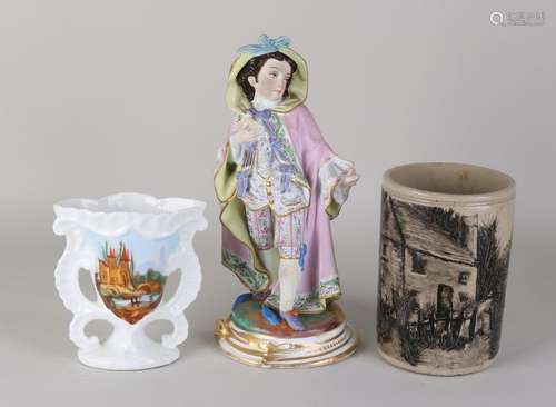 Three times old porcelain / earthenware. Consisting of: