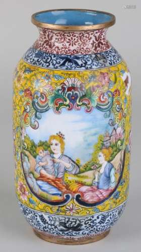 Old Chinese enamel vase with bottom brand and European