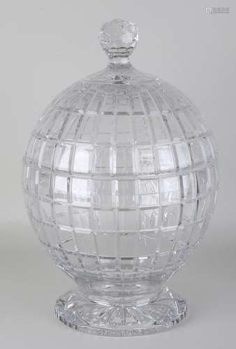 Large crystal glass lid cup in globus shape. Faceted.