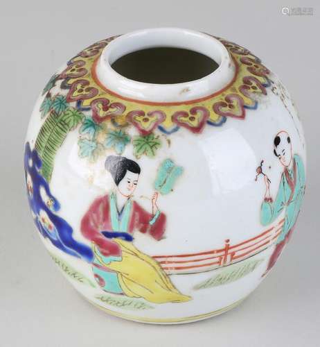 Old / antique Chinese porcelain ginger jar with Family