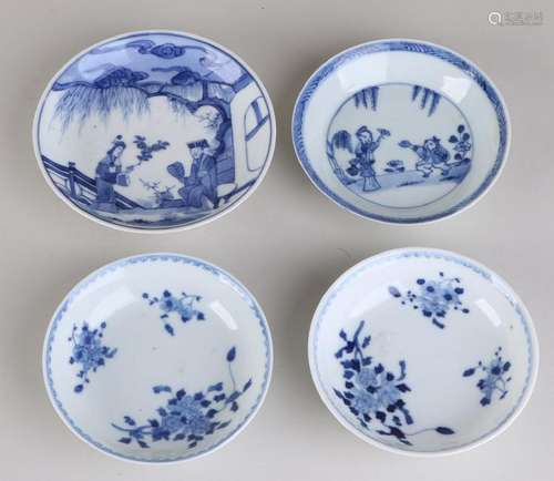 Four chinese porcelain dishes. With figures and floral