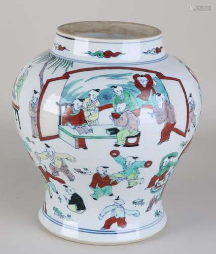 Old Chinese porcelain vase with decor and leaf bottom