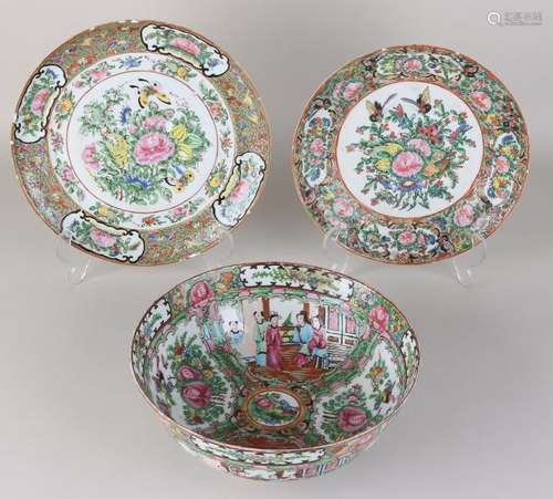 Three times antique Cantonese porcelain. Consisting of: