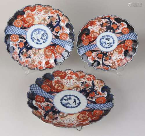 Set of three 19th century Imari porcelain decorative