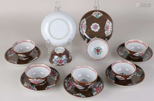 Eight pieces of 18th - 19th century Chinese porcelain