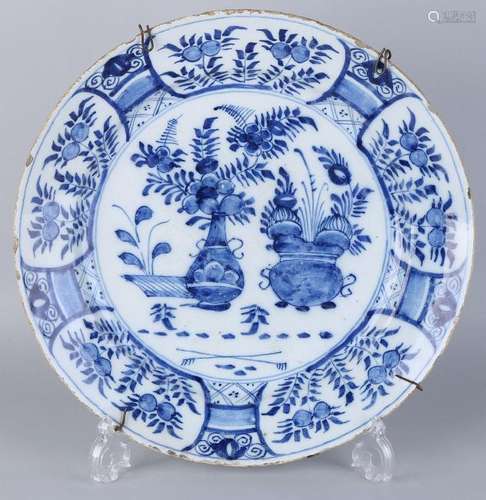 Large 18th century Delft Fayence decorative dish with