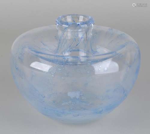 Floris Meydam, Leerdam. Glass vase. Circa 1963. Blue /