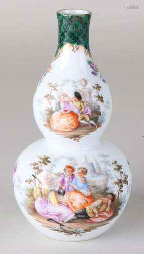 Beautiful German Meissen porcelain knob vase with