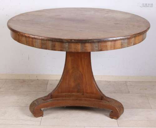 Early 19th century mahogany dining table. Unrestored.