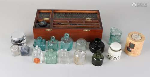 Lot of old / antique inkwells. Among other things: