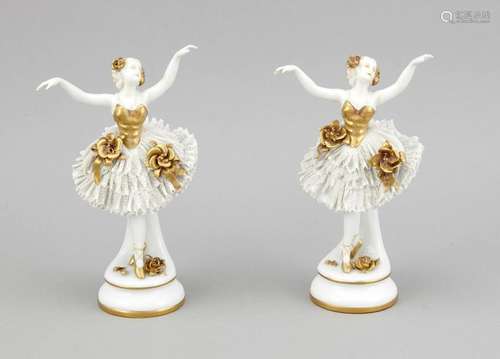 Two porcelain ballerinas. With gold / floral decor.