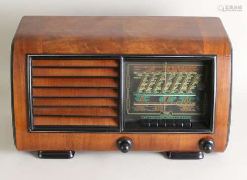 German 1950s Tor Merkur walnut radio. With guarantee