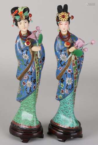 Two old Japanese Geisha's cloisonne. 20th century.