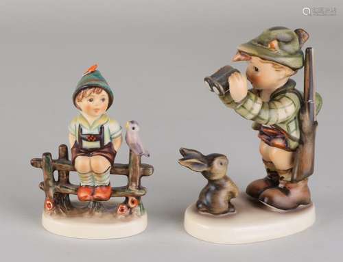 Two German Hummel figures. Consisting of: Hunter with