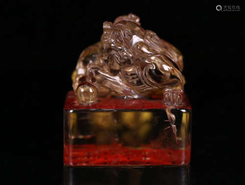 A CRYSTAL CASTED LION SHAPED SEAL