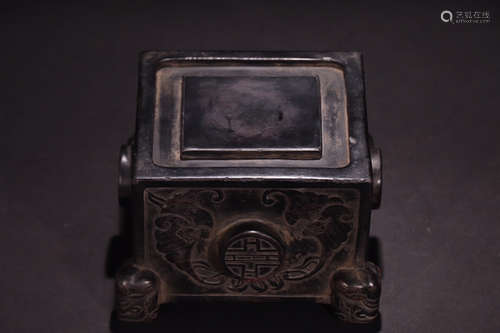 A STONE CARVED SQUARE INK SLAB