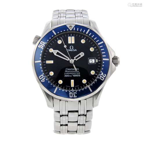 OMEGA - a gentleman's Seamaster Professional 300M bracelet watch.