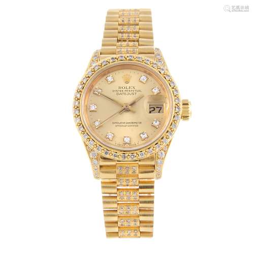 ROLEX - a lady's Oyster Perpetual Datejust bracelet watch.