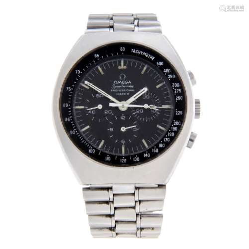 OMEGA - a gentleman's Speedmaster Professional Mark II chronograph bracelet watch.