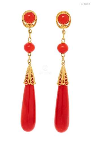 A Pair of Antique Yellow Gold and Coral Drop Earclips,