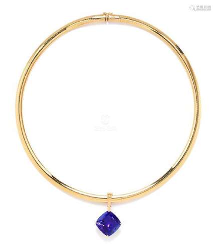 A 14 Karat Yellow Gold and Tanzanite Pendant/Necklace,