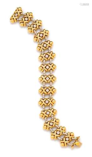 An 18 Karat Bicolor Gold and Diamond Bracelet, Roberto