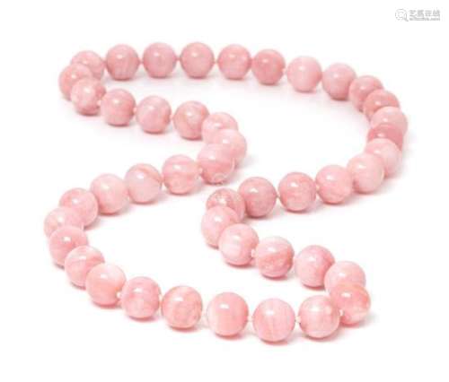 A Pink Opal Bead Necklace, 74.90 dwts.