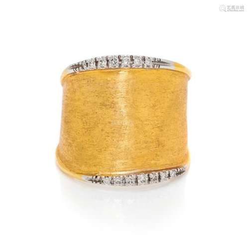 An 18 Karat Bicolor Gold and Diamond 'Lunaria' Ring,