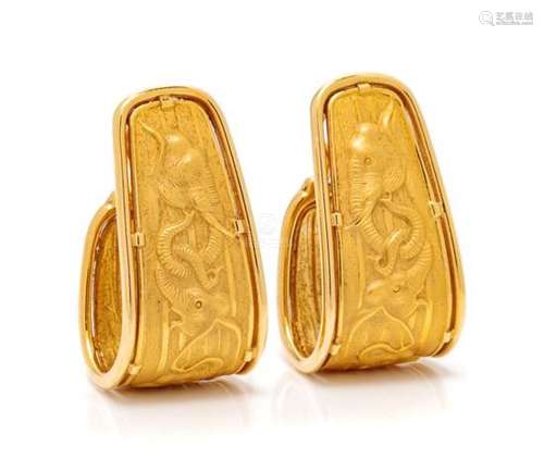 * A Pair of 18 Karat Yellow Gold Elephant Motif