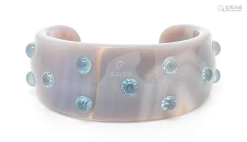 A Grey Agate and Aquamarine Cuff Bracelet, 40.75 dwts.